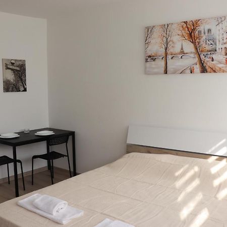Apartman Lena Banovo Brdo Lejlighed Beograd Eksteriør billede