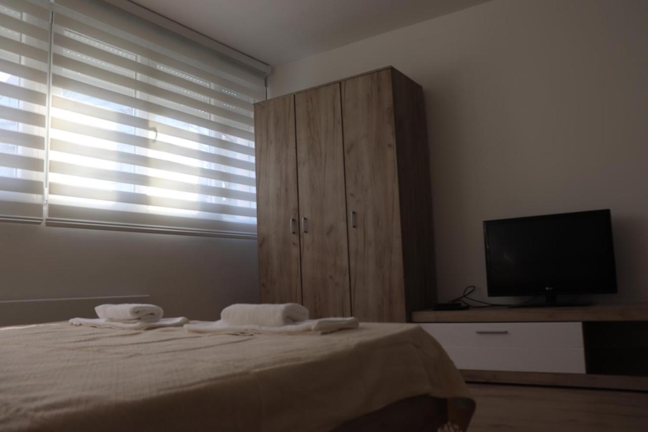 Apartman Lena Banovo Brdo Lejlighed Beograd Eksteriør billede